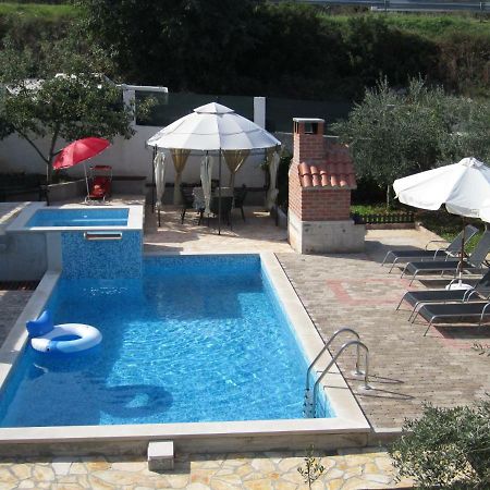 Nives B. Apartment Supetar Exterior foto