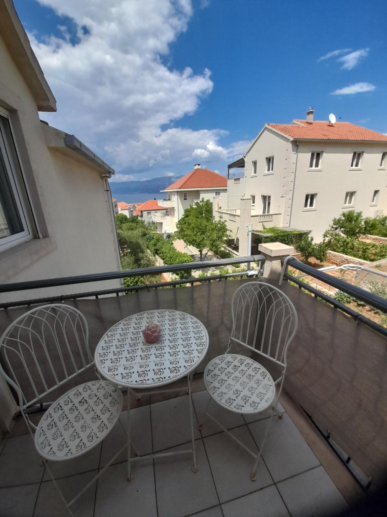 Nives B. Apartment Supetar Exterior foto