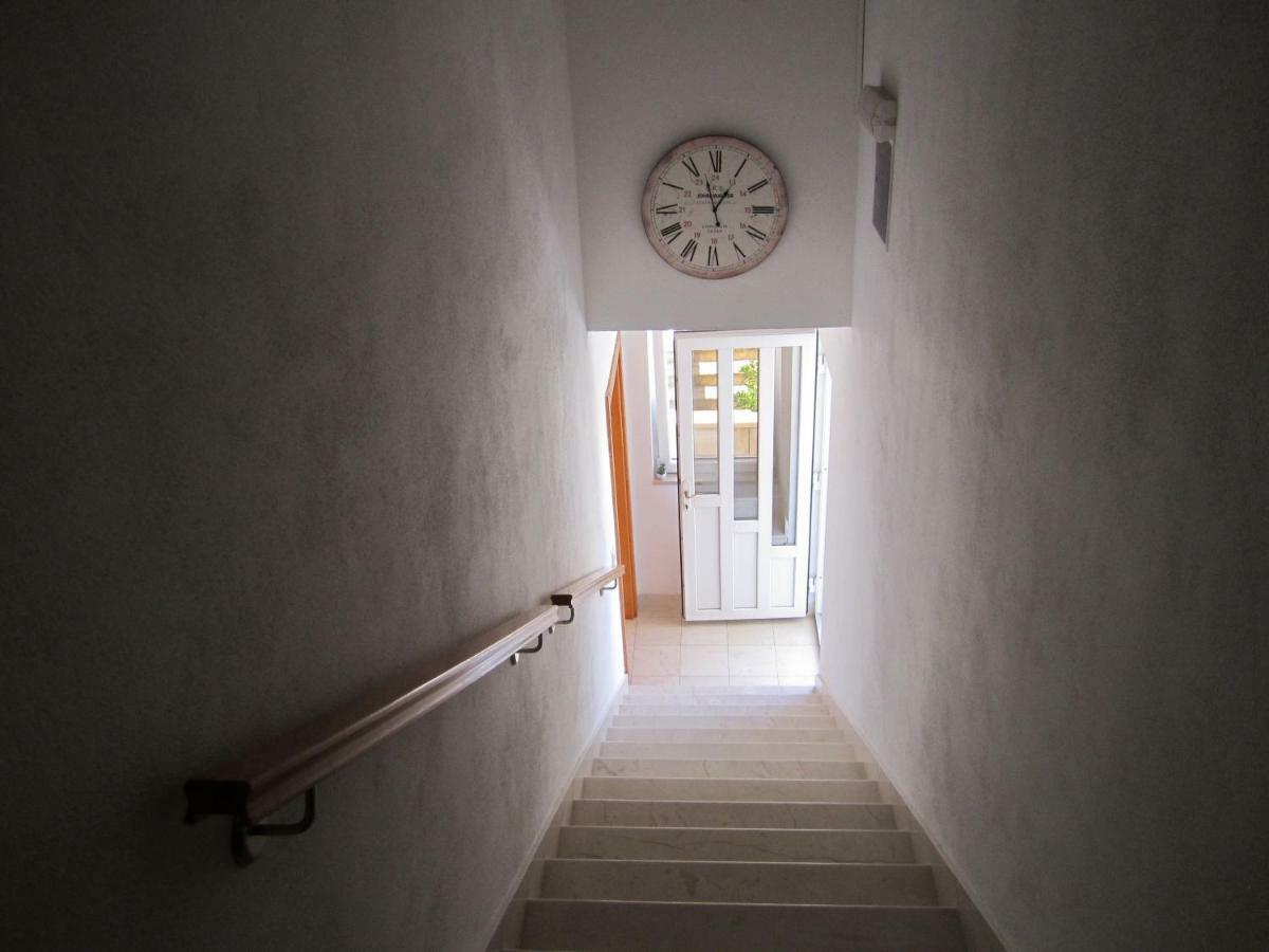 Nives B. Apartment Supetar Exterior foto
